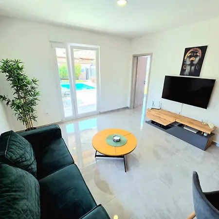 Family House Hana * קאנפאנאר
