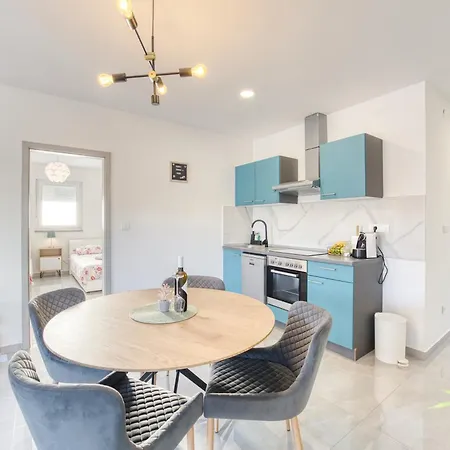 וילה Family House Hana קאנפאנאר